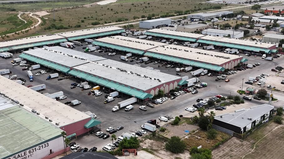 Imagen aerea de la central mercado de abastos de McAllen, Texas.